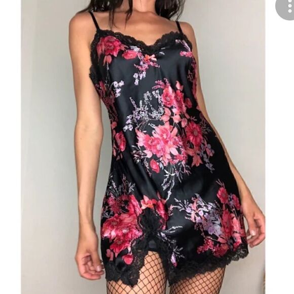 Victoria’s Secret Lace slip dress satin black small - Picture 1 of 9